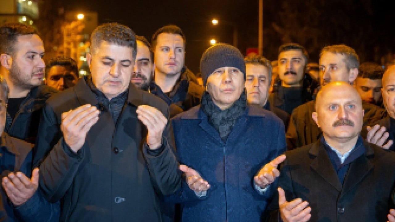 Foto - 6 Şubat felaketinin yıl dönümünde 11 ilde sessiz anma