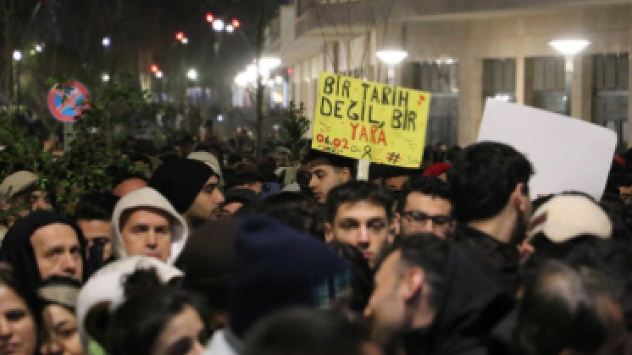 Foto - 6 Şubat felaketinin yıl dönümünde 11 ilde sessiz anma