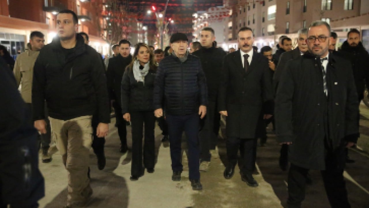 Foto - 6 Şubat felaketinin yıl dönümünde 11 ilde sessiz anma