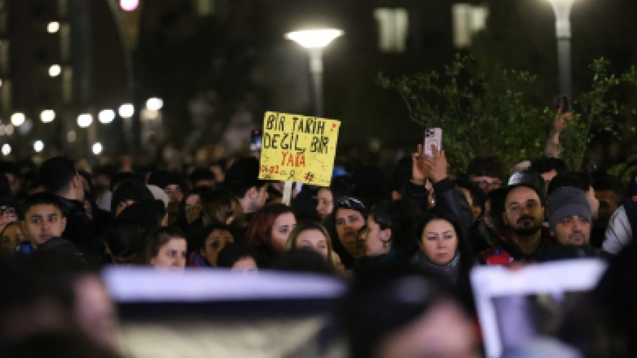 Foto - 6 Şubat felaketinin yıl dönümünde 11 ilde sessiz anma