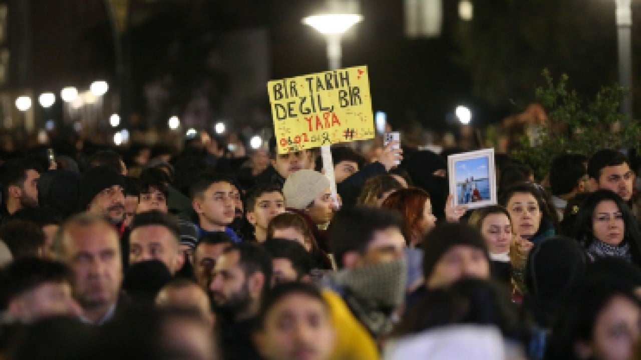 Foto - 6 Şubat felaketinin yıl dönümünde 11 ilde sessiz anma