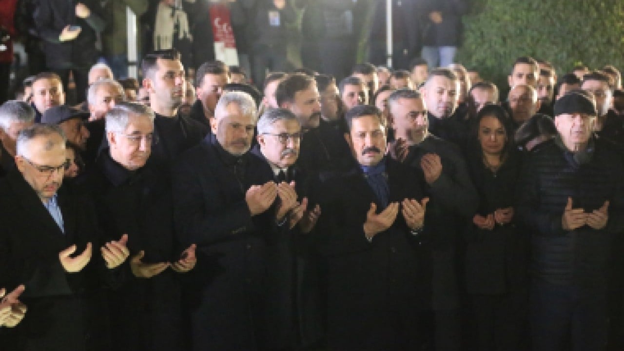 Foto - 6 Şubat felaketinin yıl dönümünde 11 ilde sessiz anma