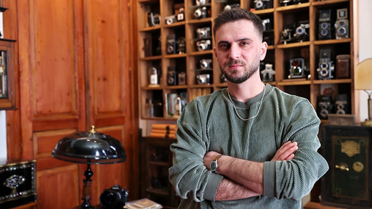 6 yılda 150 fotoğraf makinesi sahibi oldu