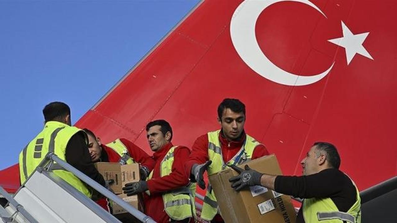 Foto - 60 bin kişi öldü, o hâlâ şikayet ediyor! Emin Çölaşan’dan Filistin için skandal "bela" benzetmesi