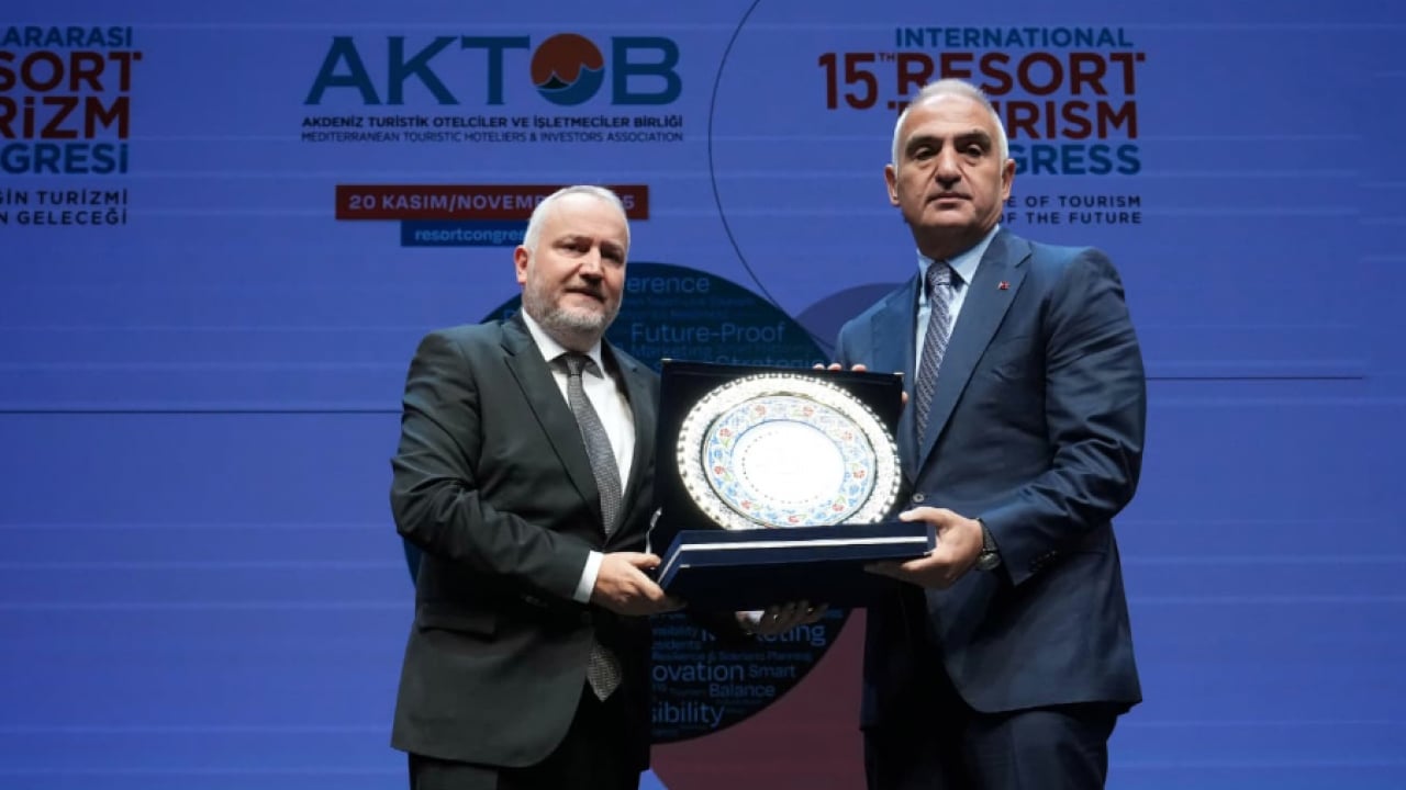 Foto - 64 milyar dolar gelire emin adımlarla gidiyoruz... Türkiye sürdürülebilir turizmde dünya lideri: Bakan Ersoy: Kış sübvanseleri yeniden devrede