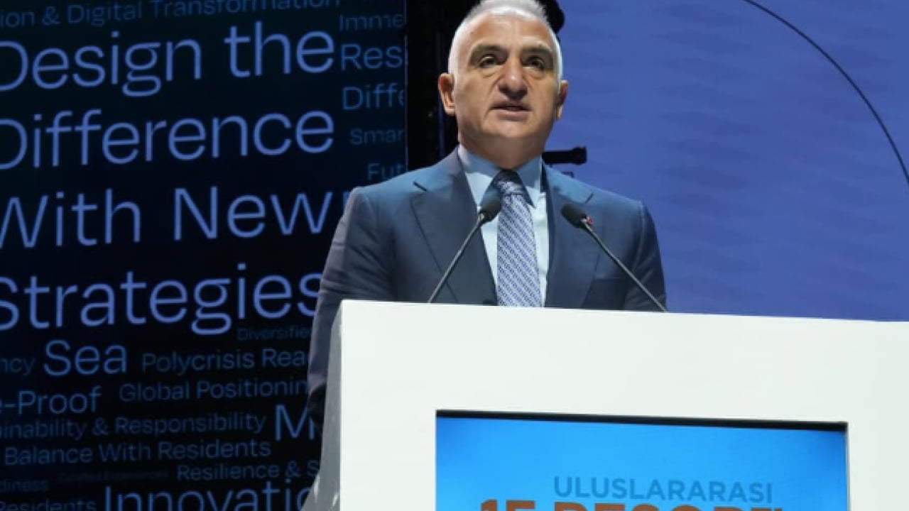 Foto - 64 milyar dolar gelire emin adımlarla gidiyoruz... Türkiye sürdürülebilir turizmde dünya lideri: Bakan Ersoy: Kış sübvanseleri yeniden devrede
