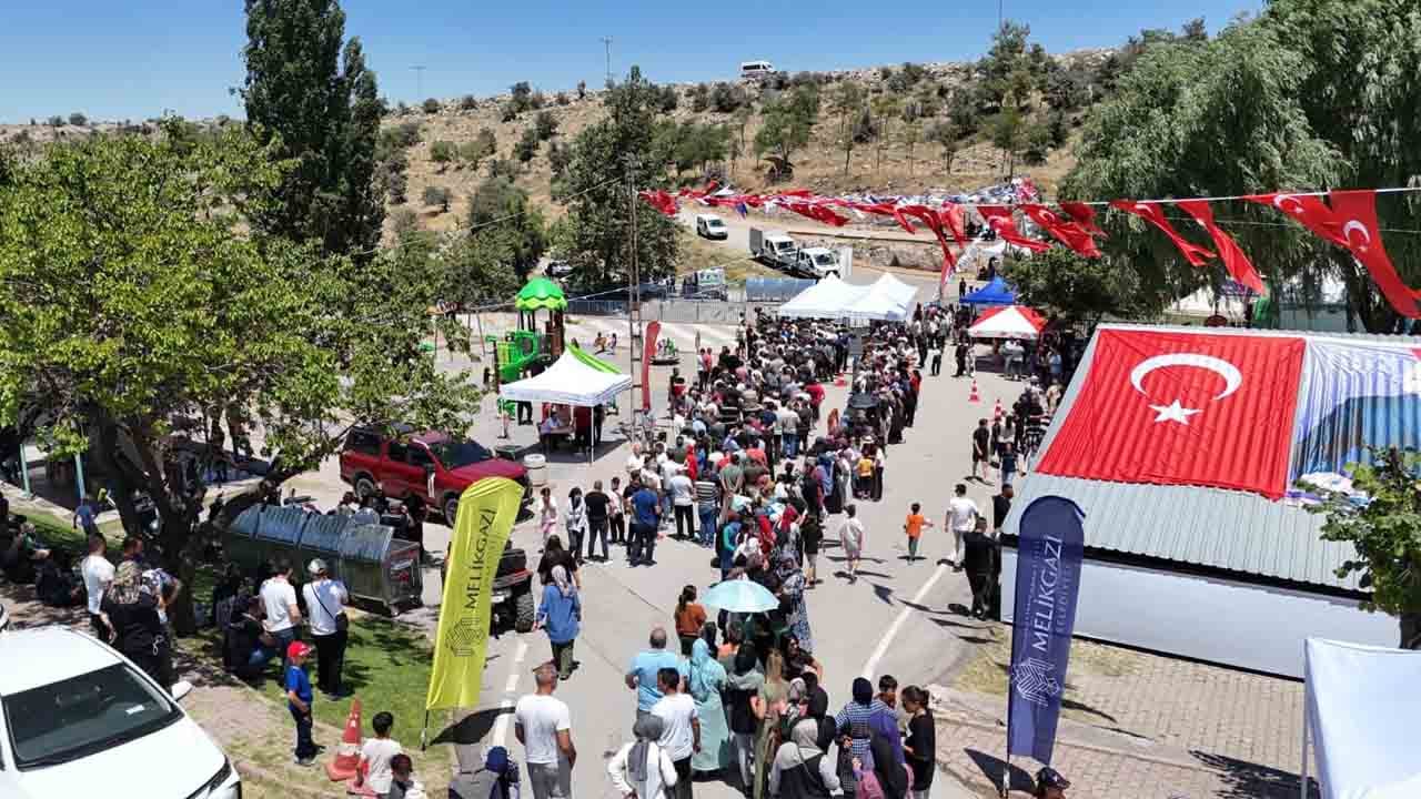 Foto - 648 yıllık gelenek: Mimar Sinan ve Evliyalar Günü'nde gönüller birleşti
