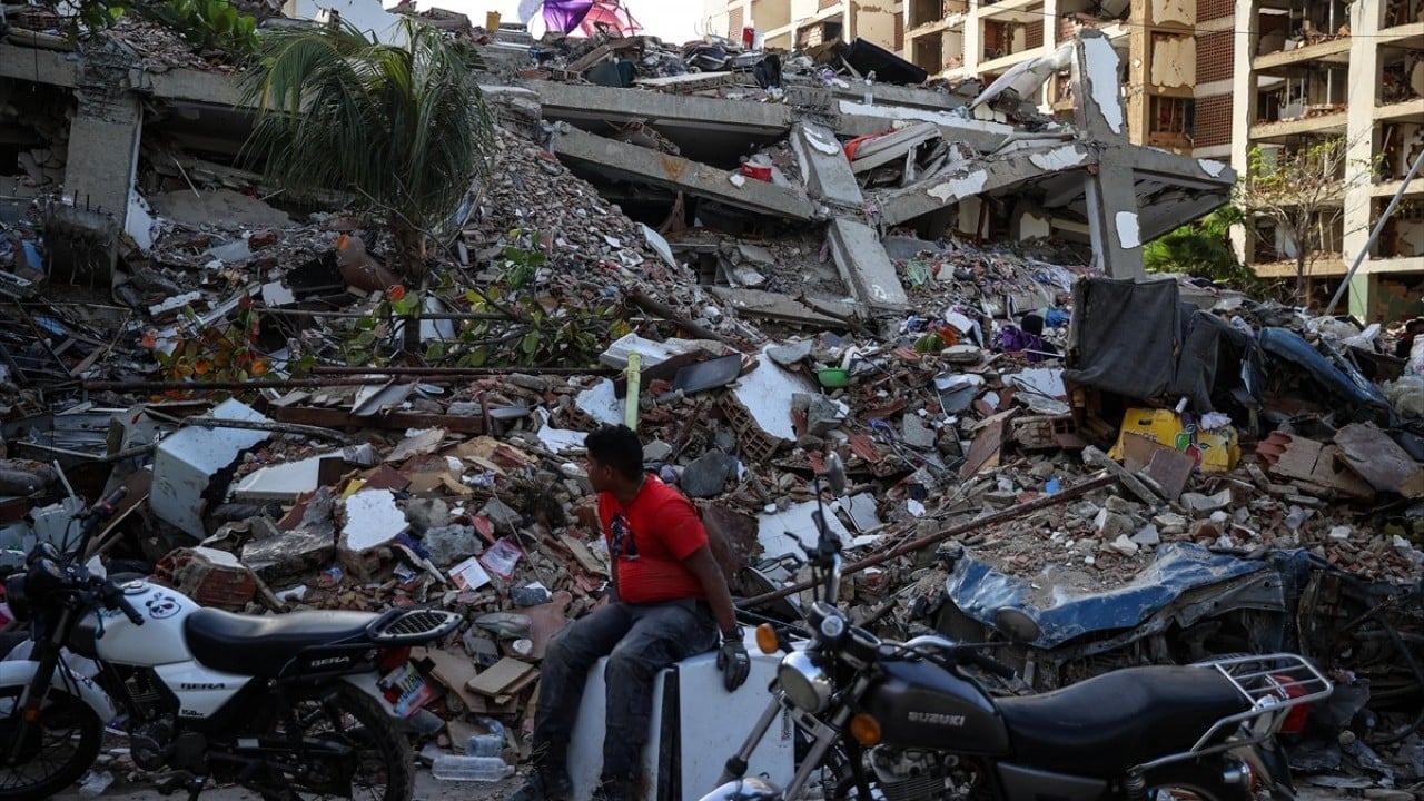Foto - 7 günlük ulusal yas ilan edildi 2 bin 295 ölü 68 bin kayıp
