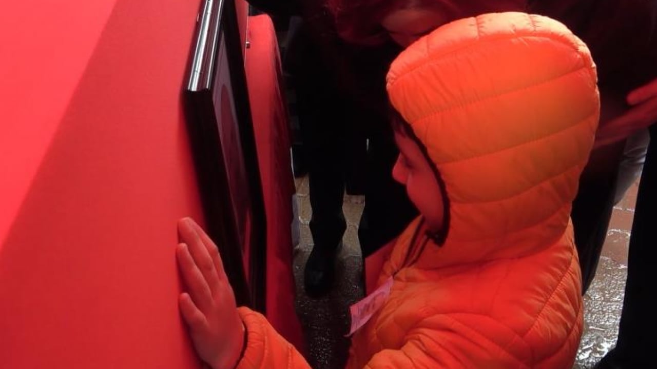 Foto - 7 yaşındaki İdris Bartu'nun acı vedası: Şehit babaya son dokunuş