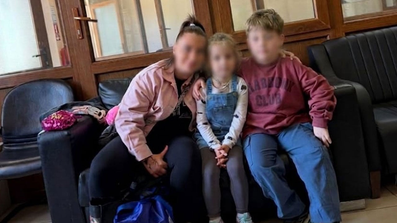 Foto - 7 yıl boyunca çöp evde tutulmuştu! Nazar kız kardeşiyle ilk kez sarıldı