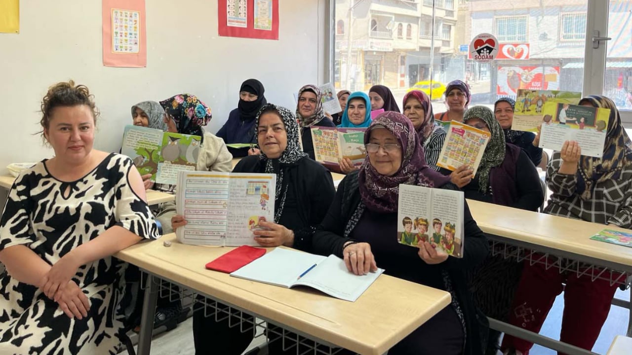 Foto - 70 yaşında okuma yazma öğrendi! En büyük hayali öğretmen olmaktı!