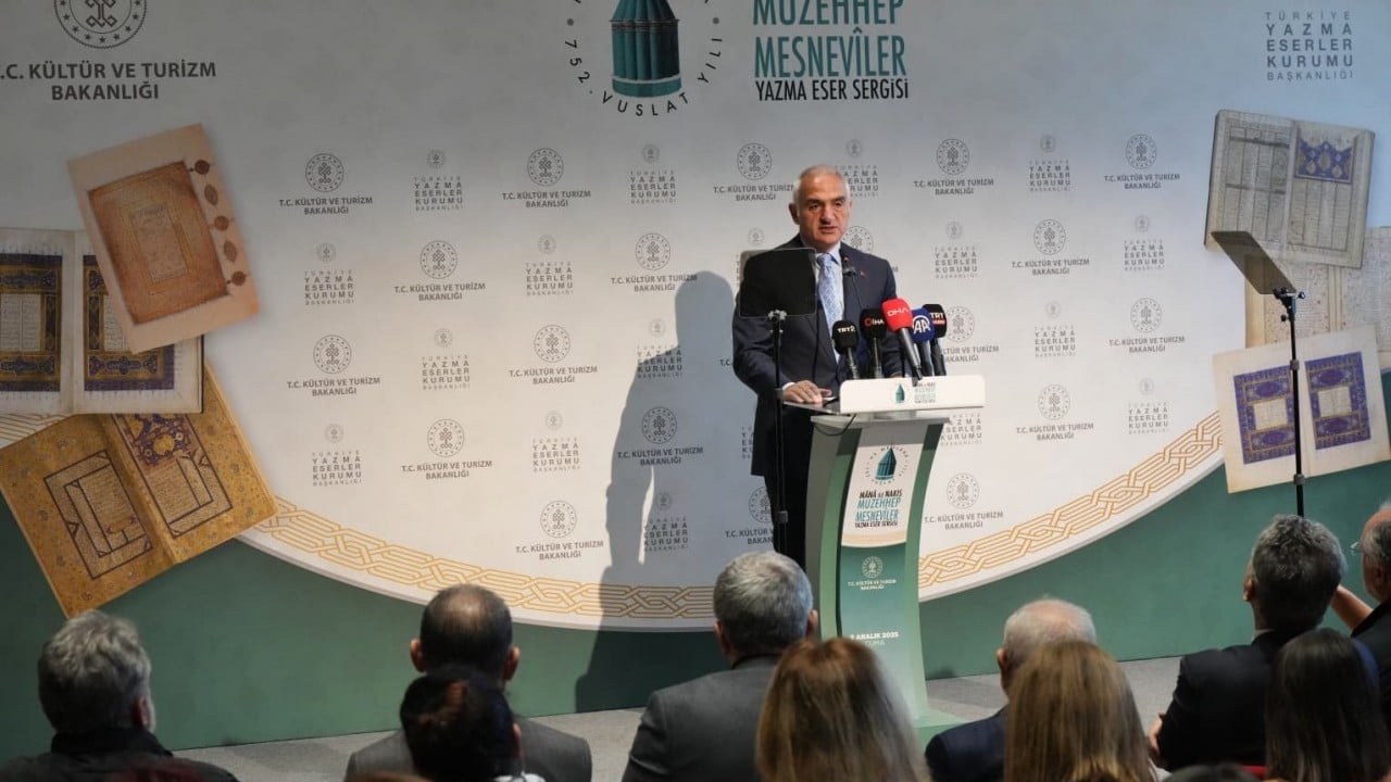 Foto - 700 yıllık Yazma Eserler İstanbul'da bir araya geldi... 70 cilt Mesnevi ilk kez bir arada