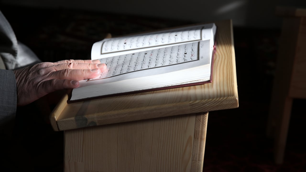 Foto - 75 yaşındaki hafızın gıpta ettiren hikayesi! Yüce Kur'an-ı Kerim aşkı yaş tanımıyor