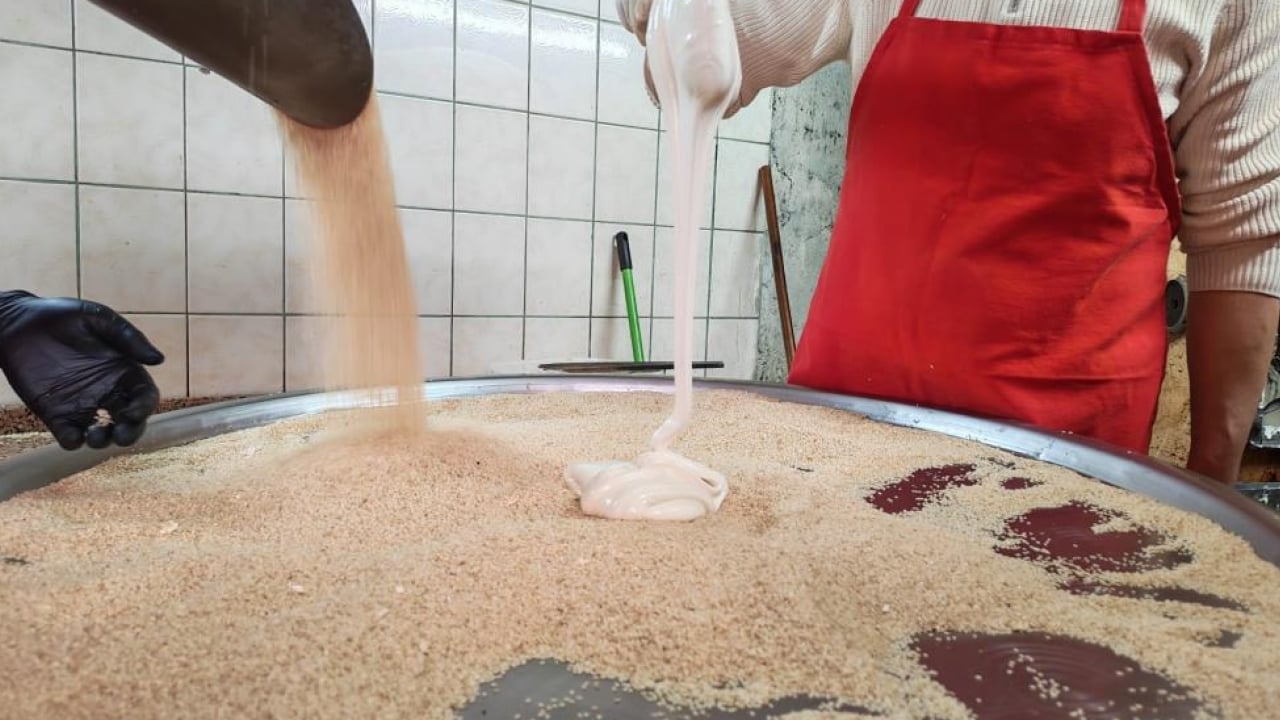 Foto - 75 yıllık Ramazan mirası: Demirci’nin ‘susamlı helvası’ tezgahlarda