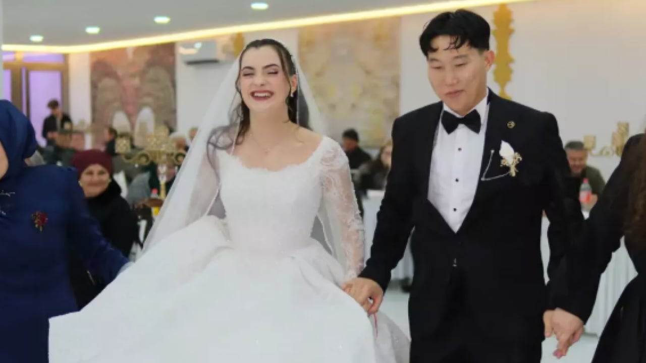 Foto - 8 bin kilometrelik aşk hikayesi mutlu sonla bitti: Çayeli’ne Koreli damat