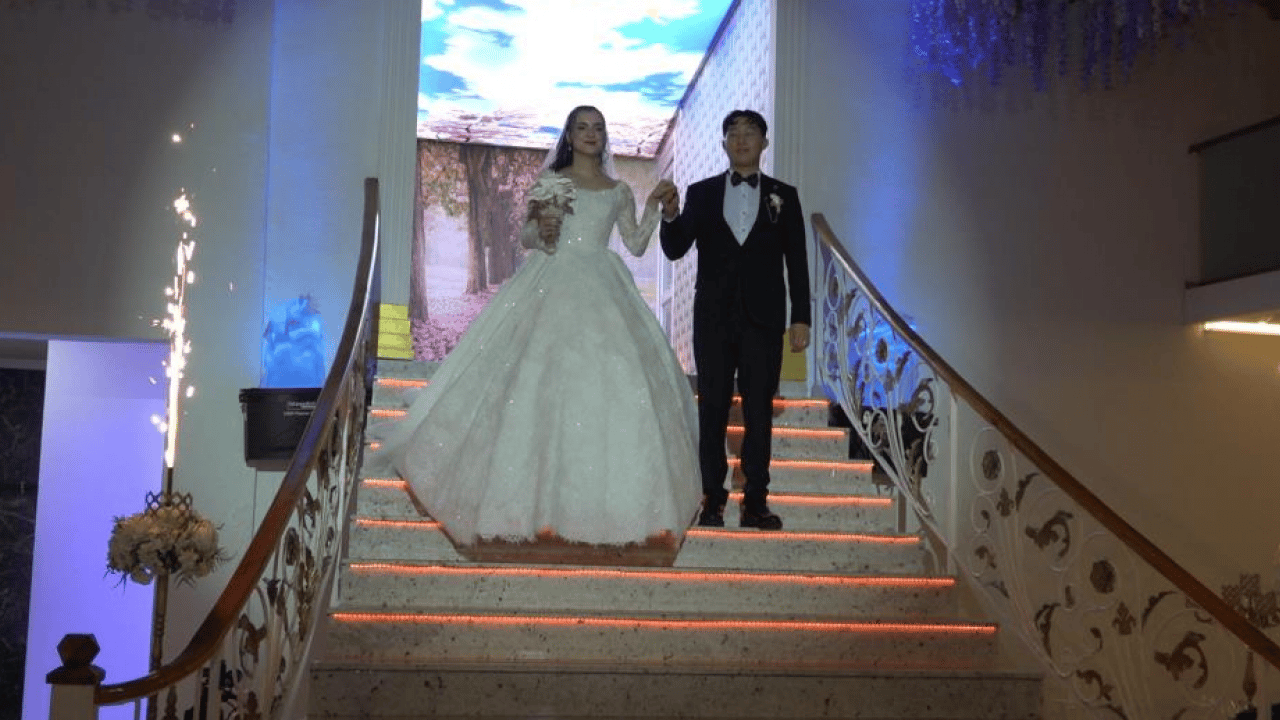 8 bin kilometrelik aşk hikayesi mutlu sonla bitti: Çayeli’ne Koreli damat