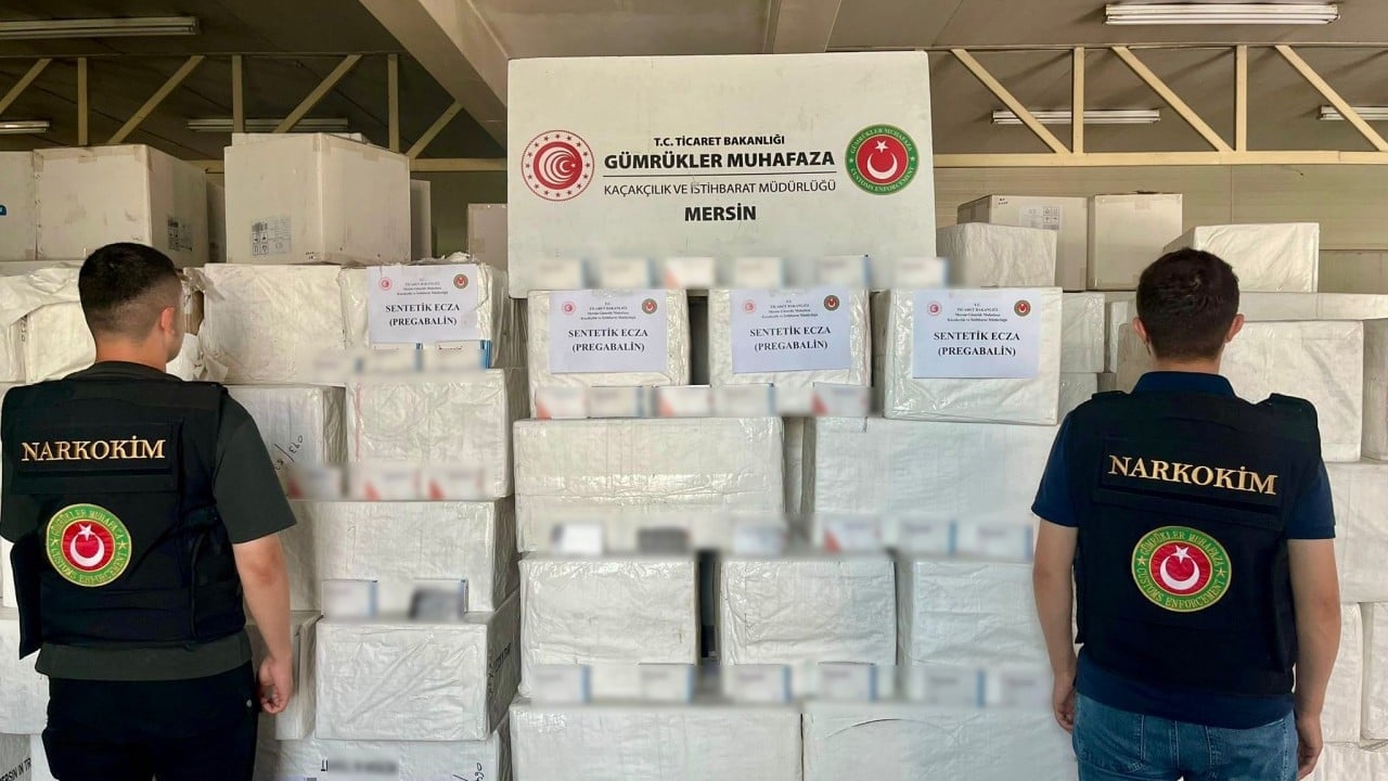 Foto - 8 milyonluk ilaç ve uyuşturucu yakalandı! Mersin ve Ağrı’da kaçakçılara darbe