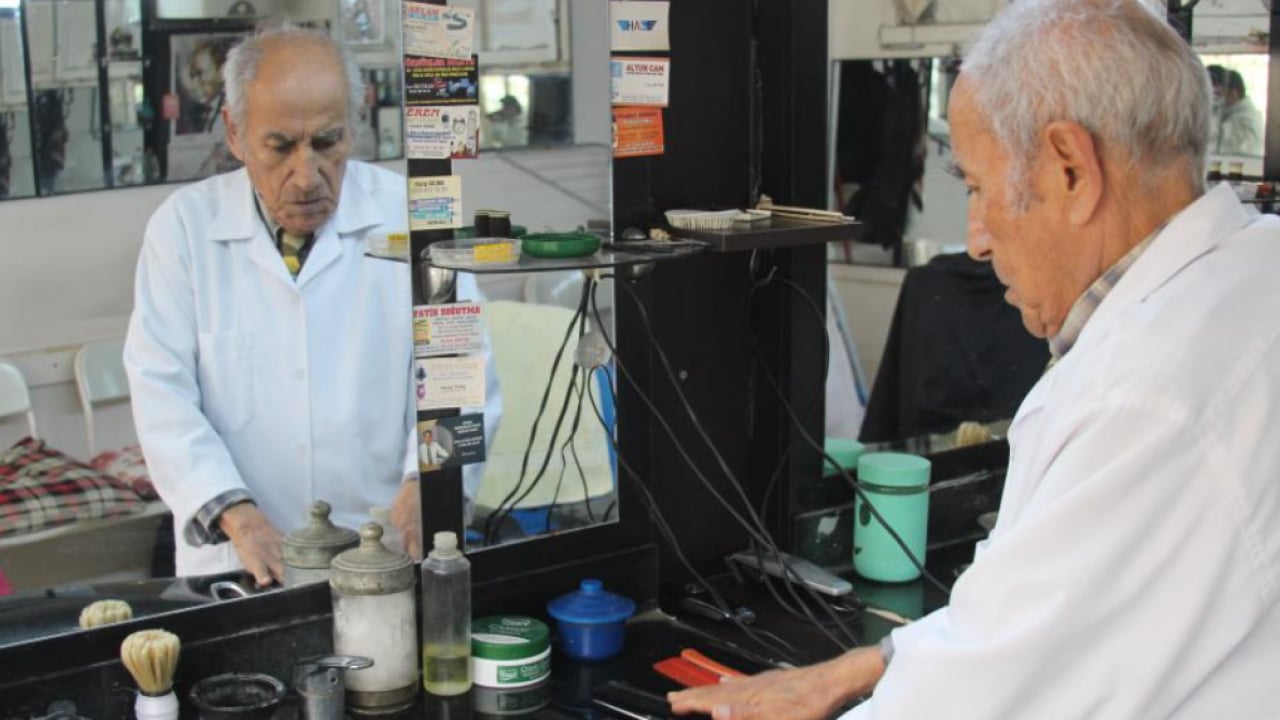 Foto - 80 yaşında 66 yıllık berber görenleri şaşırttı