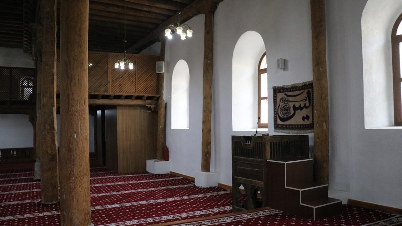 Foto - 800 yıllık Afşar Cami zamana direniyor