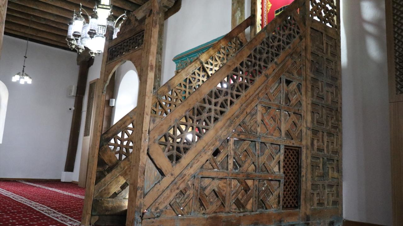 Foto - 800 yıllık Afşar Cami zamana direniyor