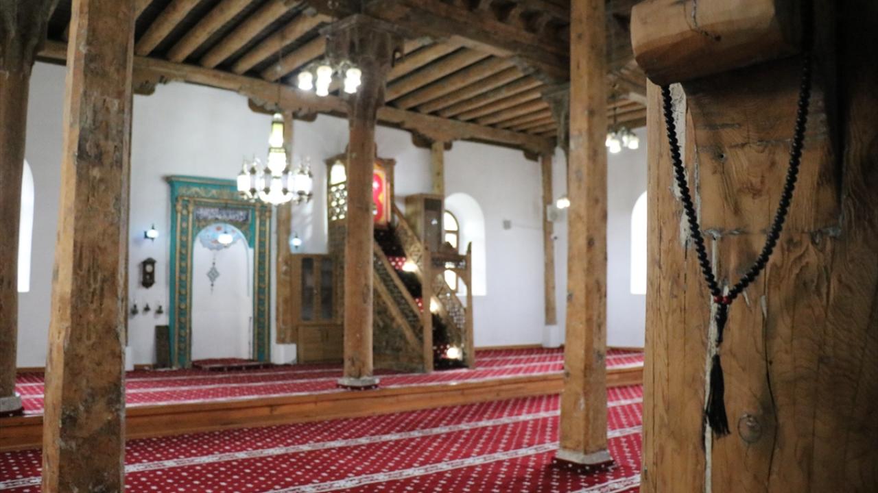 Foto - 800 yıllık Afşar Cami zamana direniyor