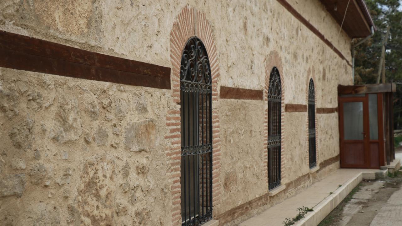 Foto - 800 yıllık Afşar Cami zamana direniyor