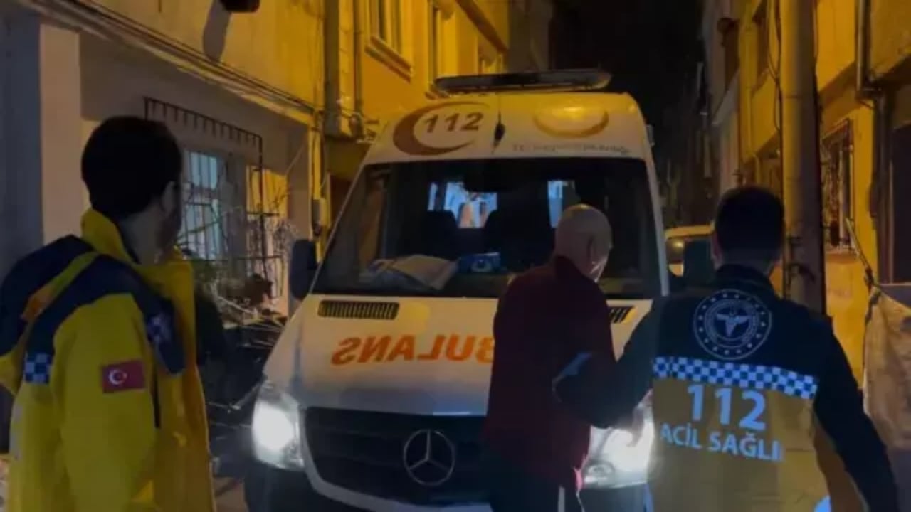 Foto - 80’lerinde hâlâ şarap peşindeler! İbretlik âlem gecesi hastanede son buldu