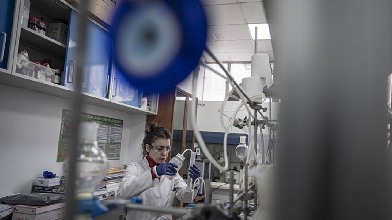 Foto - 88 bilim insanı Erzurum'da ilaç ham maddesi üretiyor