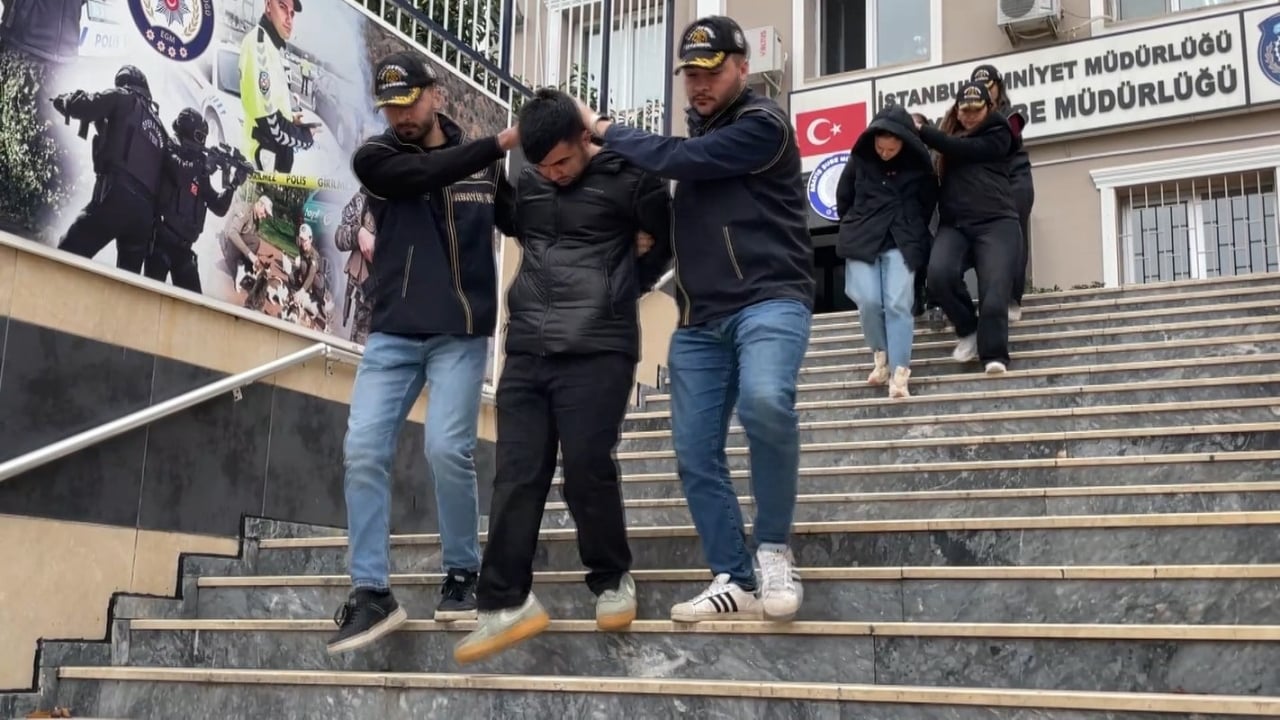 Foto - 93 yaşındaki anneannesini bastonla öldürdü! Sebebi "Allah seni kahretsin" dedirtti