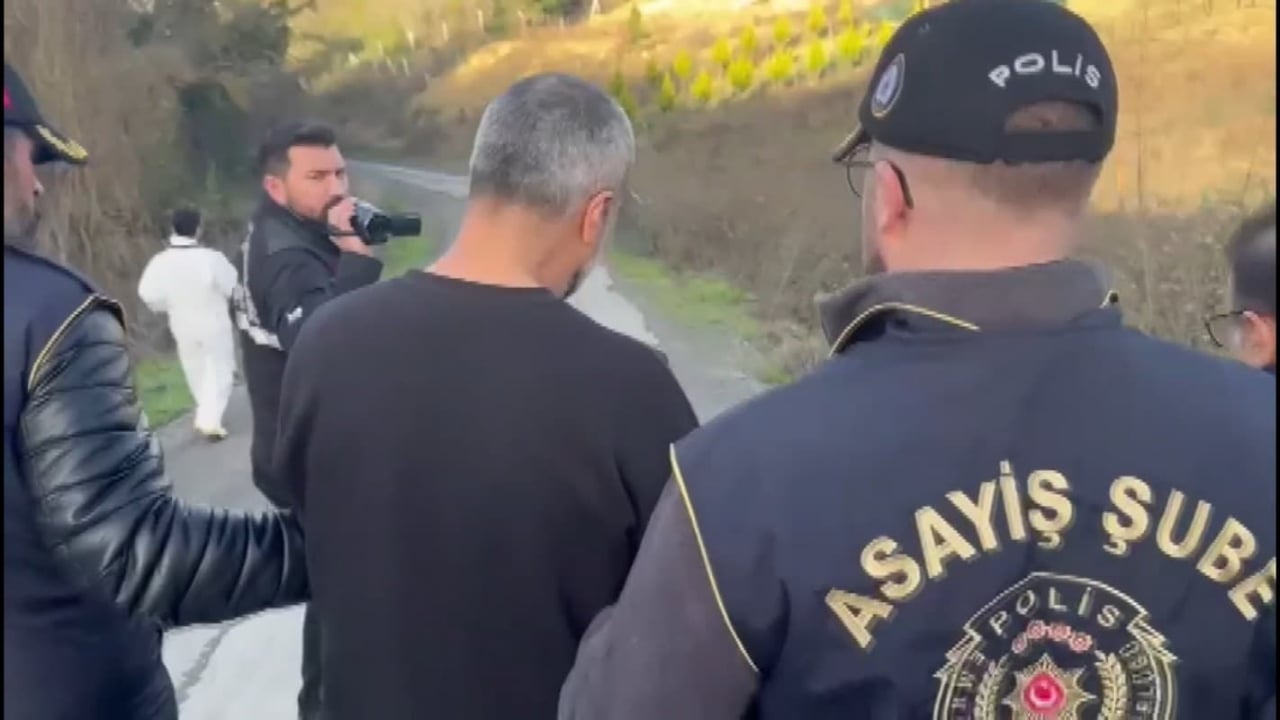 Foto - 93 yaşındaki anneannesini bastonla öldürdü! Sebebi "Allah seni kahretsin" dedirtti