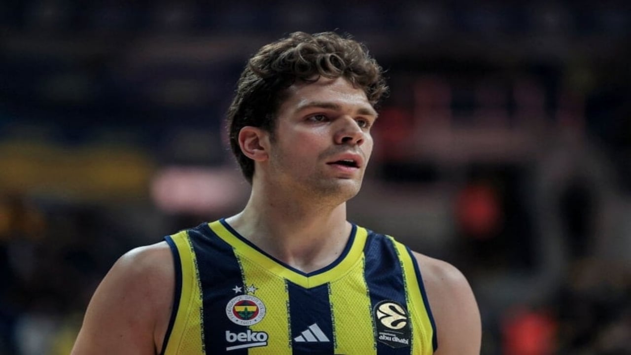 Foto - A Milli Basketbol Takımı’nın yıldız oyuncusu Tarık Biberovic’ten gönülleri fetheden sözler: İdolüm Hazreti Muhammed, yolum Allah’ın yolun
