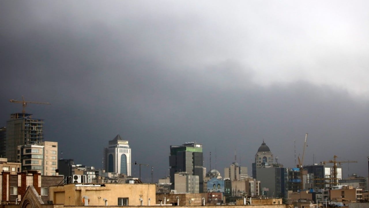 Foto - ABD-İsrail petrol depolarını vurdu, Tahran’ı kara bulutlar kapladı