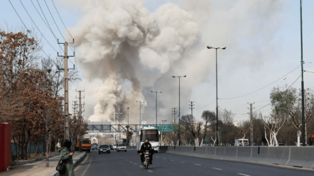 Foto - ABD-İsrail saldırıları devam ediyor! 100 bin kişi Tahran’dan kaçtı