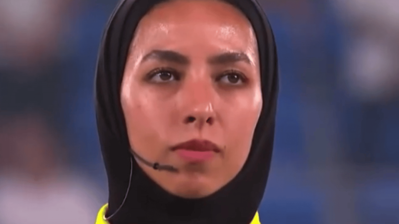 Foto - ABD haklı mı? İranlı kadın futbolcuların hareketi olay oldu!