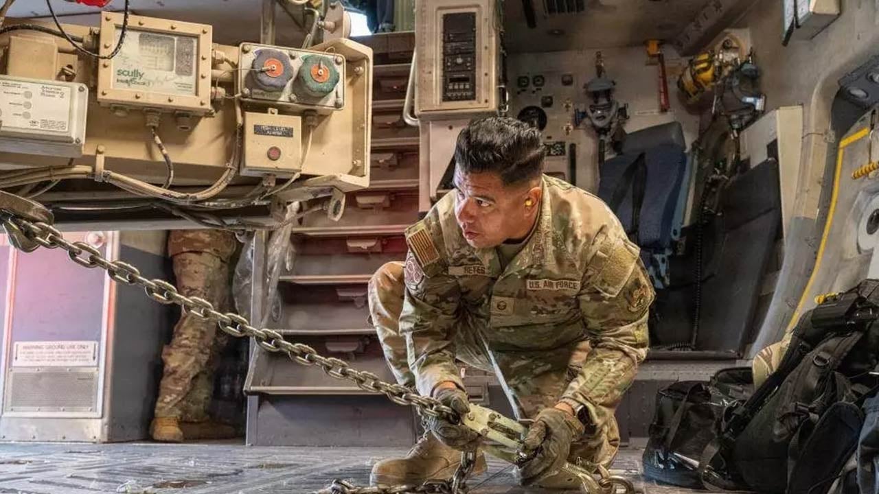 Foto - ABD savaş uçakları bölgeye geliyor! İran’dan hava birliklerine acil çağrı!