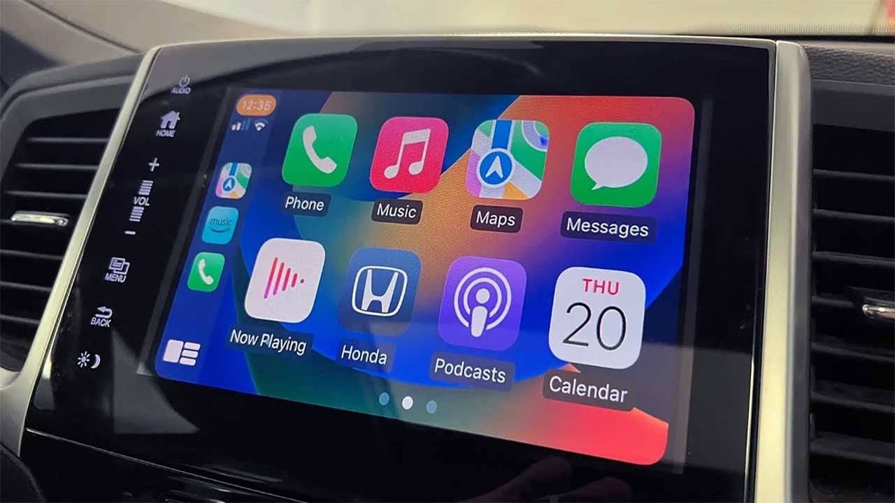 Foto - ABD'de işler kötü gidiyor! Tesla, Apple CarPlay'e sarıldı