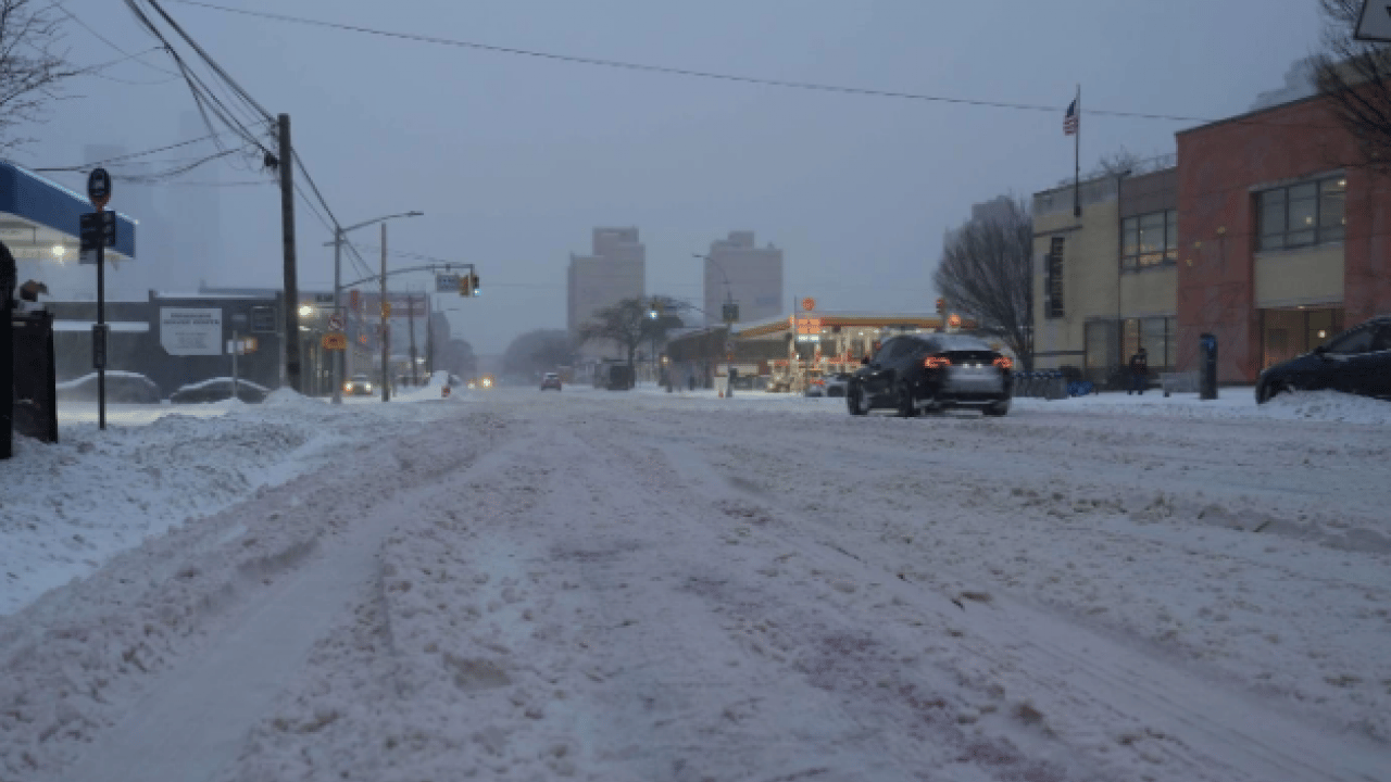 Foto - ABD’de kar fırtınası hayatı felç etti! Uçuşlar iptal edildi şehir karanlığa büründü