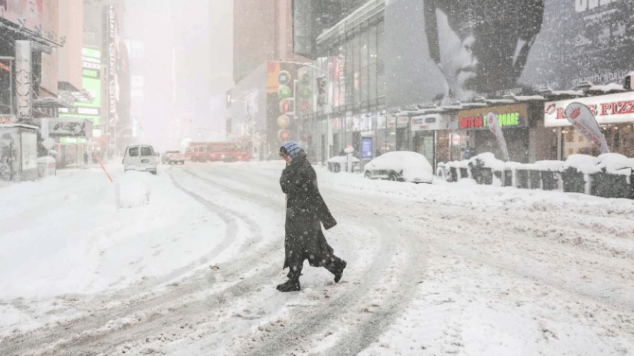 Foto - ABD’de kar fırtınası sürüyor! Kar kalınlığı 94 santimi buldu! 5 binden fazla uçuş iptal