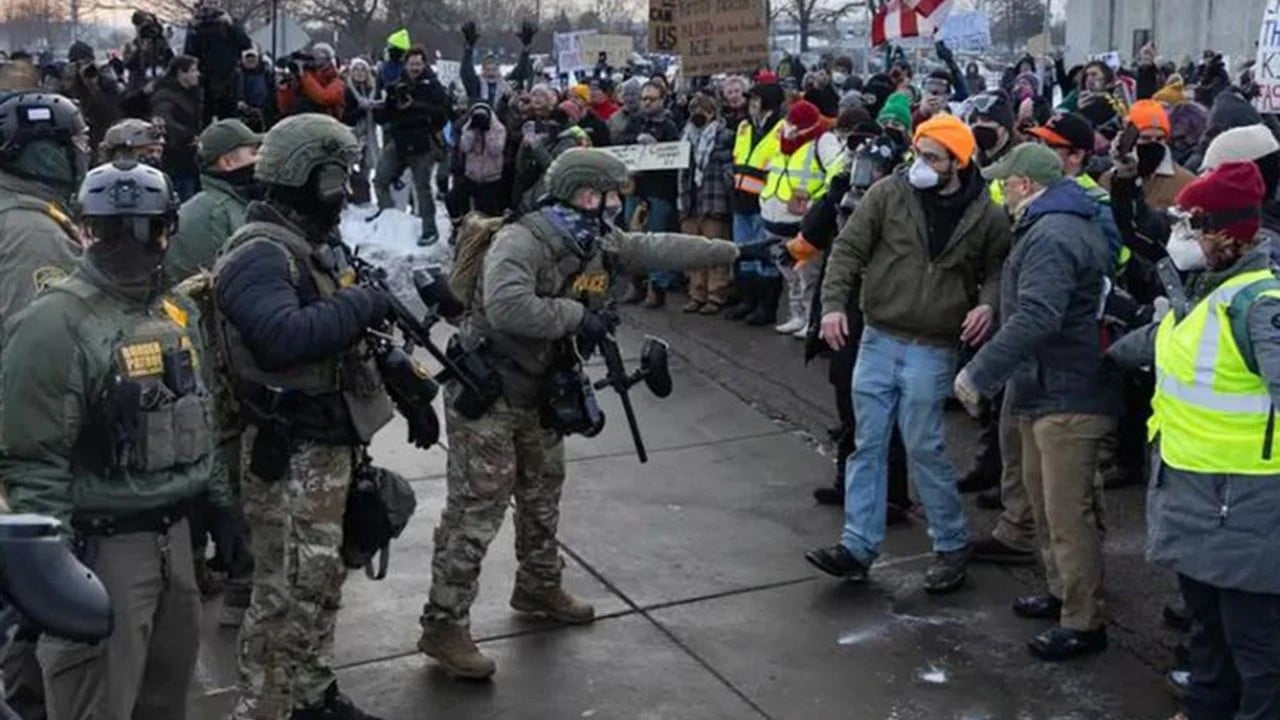 Foto - ABD’de Minneapolis'te 10 binden fazla düzensiz göçmen gözaltına alındı ICE göçmen avında!