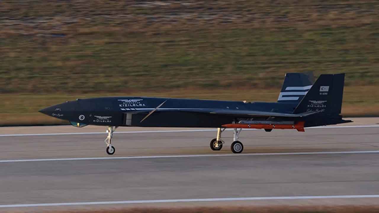 Foto - ABD'li eski savaş pilotu Bayraktar Kızılelma'yı analiz ederken o özellik karşısında şaştı kaldı