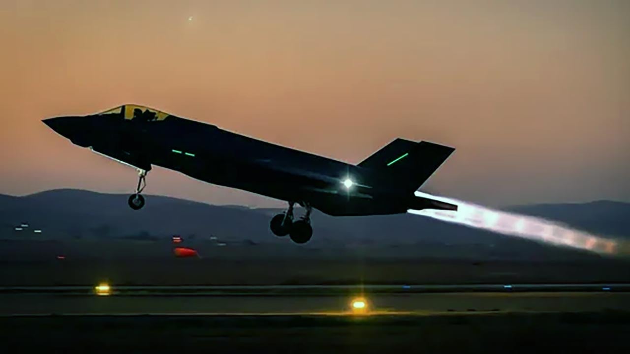 Foto - ABD'li uzman yerden yere vurdu! Lobilere aldırmayıp F-35'i gömdü