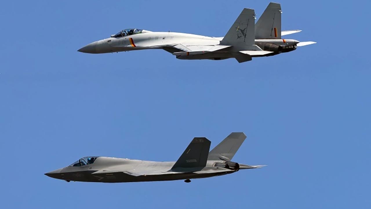 Foto - ABD'li uzmandan dikkat çeken analiz! Çin'in gizli savaş uçağı dengeyi sarsıyor