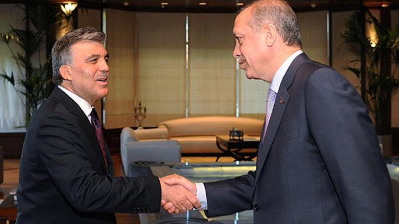 Foto - Abdullah Gül, Cumhurbaşkanı Erdoğan’a haber göndermiş! Talep ettiği şey herkesi dumura uğrattı