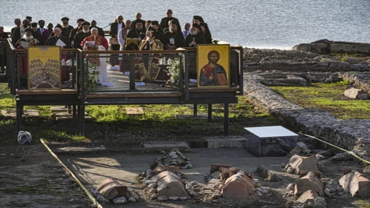 Foto - Abdullah Gül’ün yakın dostu Fehmi Koru, Papa’nın Türkiye ziyaretinin asıl sebebini açıkladı: Esas bu konunun üzerinde durmak gerekiyor