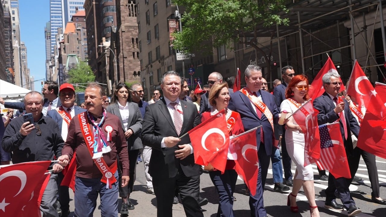 Foto - ABD’yi yine salladık! New York'ta 43. Türk Günü Yürüyüşü coşkuyla kutlandı
