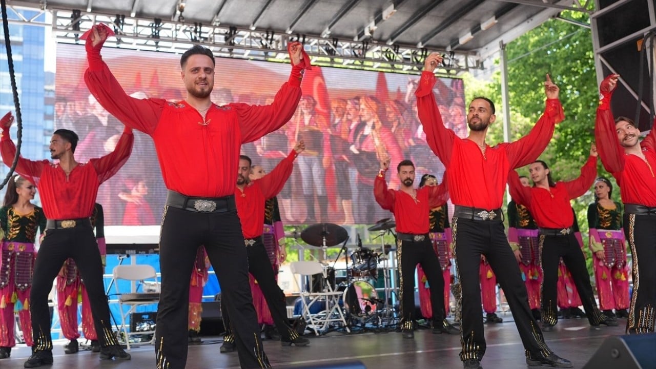 Foto - ABD’yi yine salladık! New York'ta 43. Türk Günü Yürüyüşü coşkuyla kutlandı