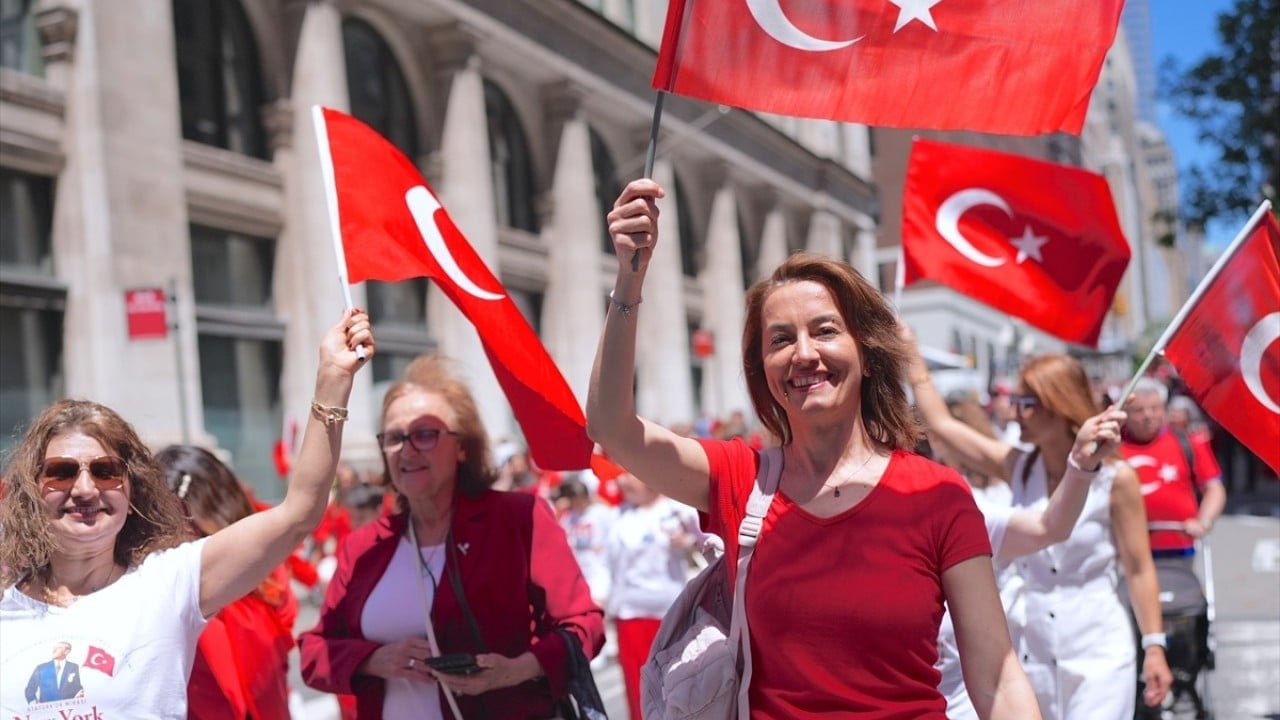 Foto - ABD’yi yine salladık! New York'ta 43. Türk Günü Yürüyüşü coşkuyla kutlandı