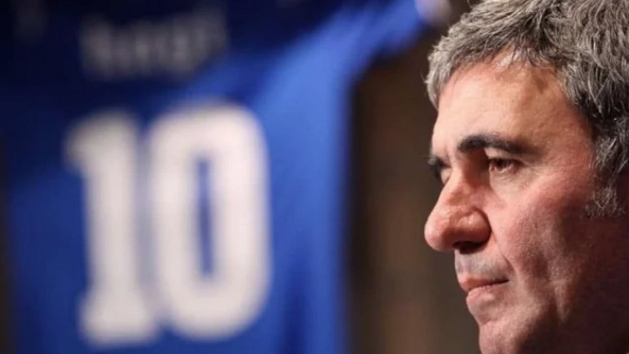 Foto - Aç tavuk kendini buğday ambarında sanırmış! Hagi'den 'ağlayacak veya üzülecek' mesajı...