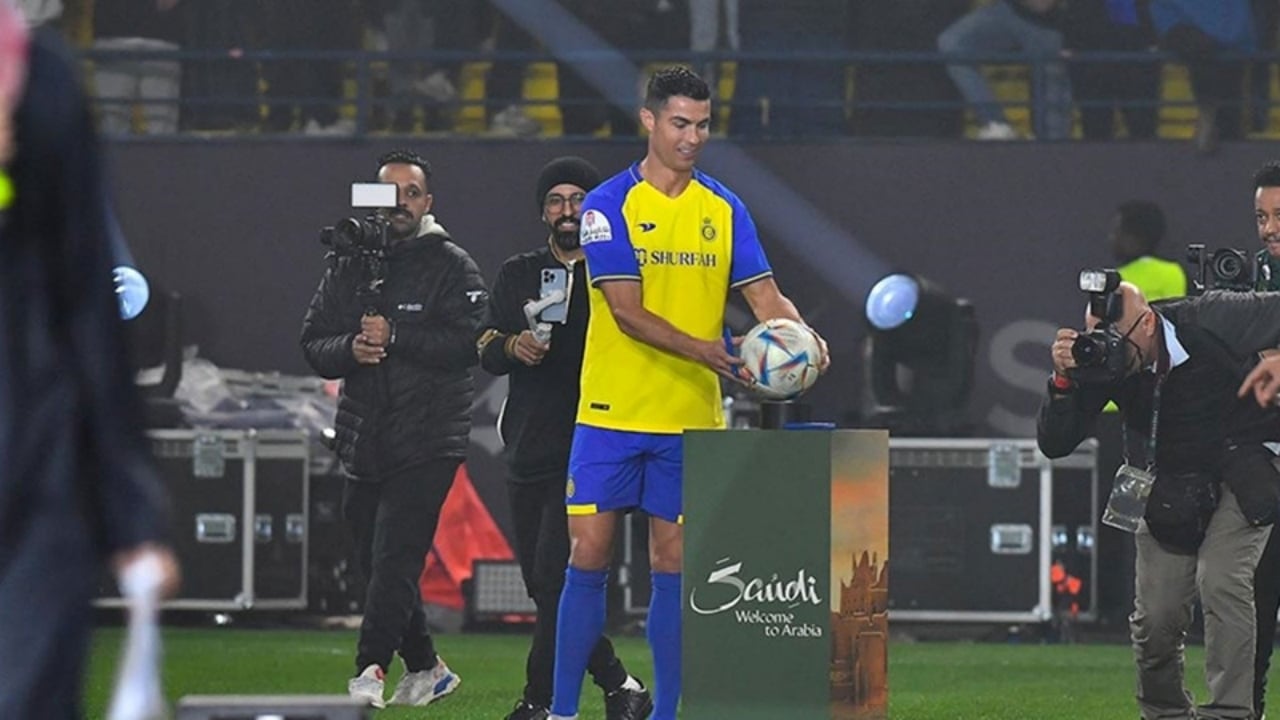 Foto - "Acaba Müslüman mı" tartışması vardı! Ünlü futbolcu Ronaldo’nun Ramazan ayının ilk iki gününde yaptığı şey herkesi şaşırttı