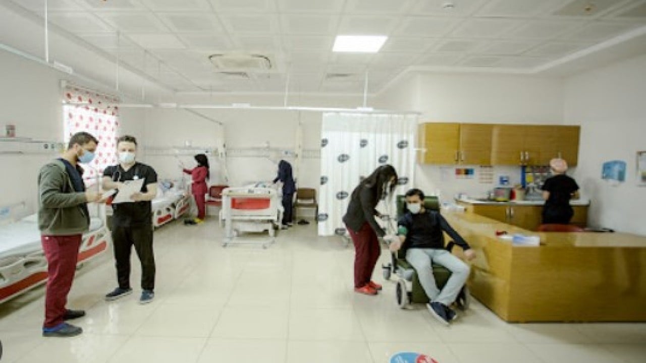 Acil servisler ağzına kadar doldu: Varyanta yeni şikayetler eklendi!